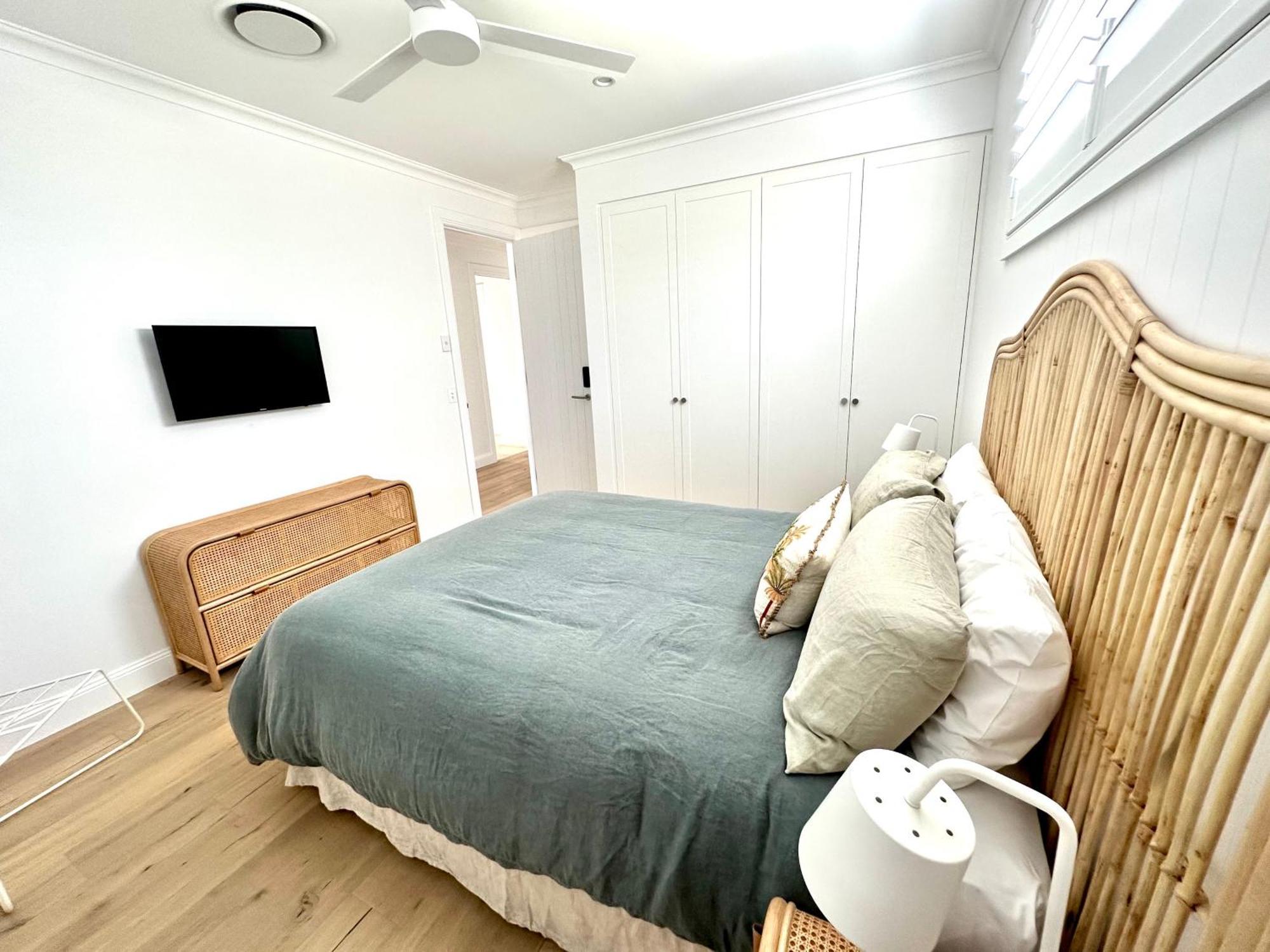 Unwind Guesthouse Байрън Бей Екстериор снимка