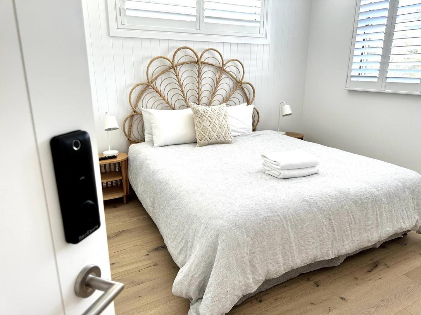 Unwind Guesthouse Байрън Бей Екстериор снимка